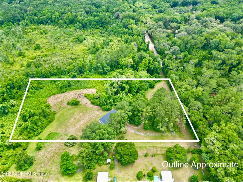 122 Tanner Rd, Florahome, FL 32140