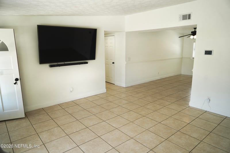 106 River Dr, East Palatka, FL 32131