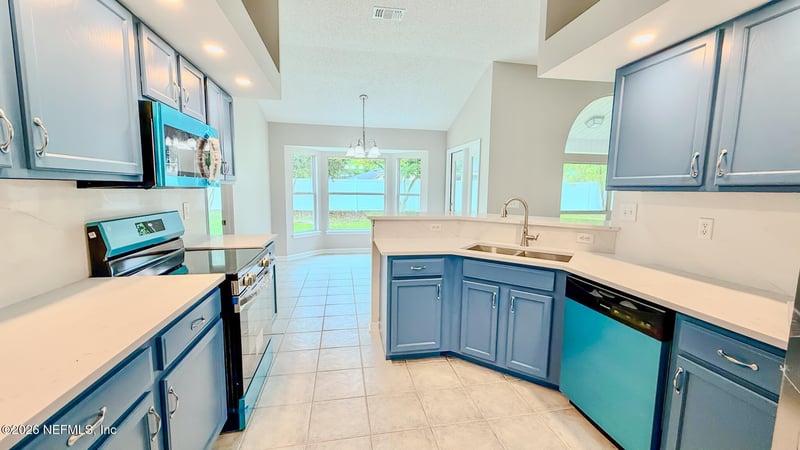 9832 Oxford Station Dr, Jacksonville, FL 32221