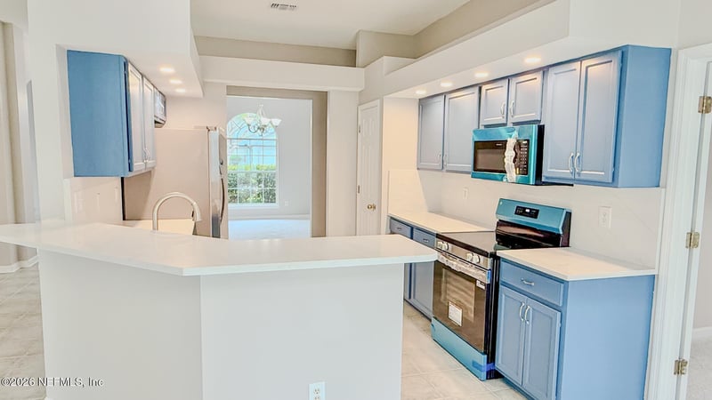 9832 Oxford Station Dr, Jacksonville, FL 32221