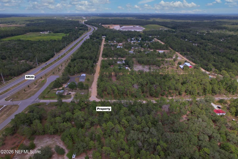 107 Paris St, Interlachen, FL 32148