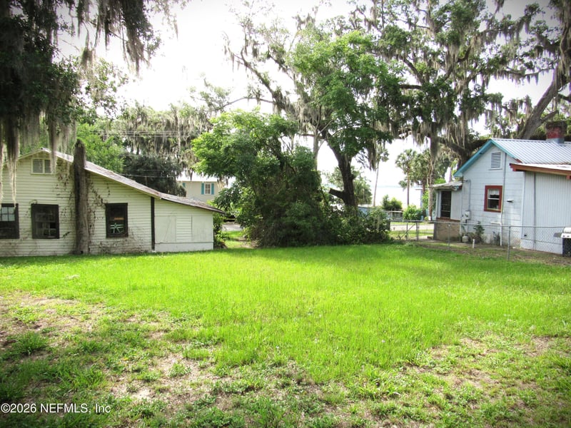 14 Lake St, Crescent City, FL 32112