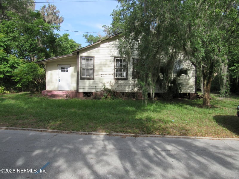 14 Lake St, Crescent City, FL 32112