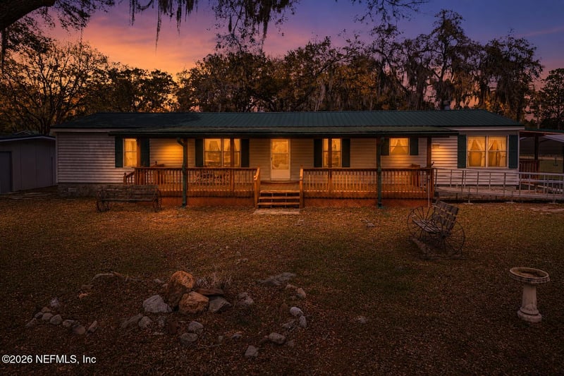 128 Sesame St, Middleburg, FL 32068