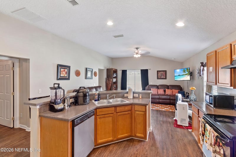 9155 Mill Grv, Jacksonville, FL 32222