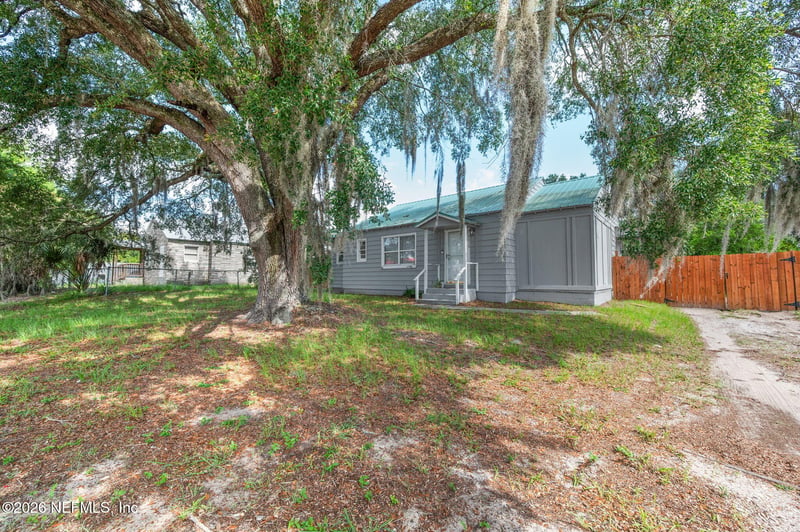 2416 Crill Ave, Palatka, FL 32177