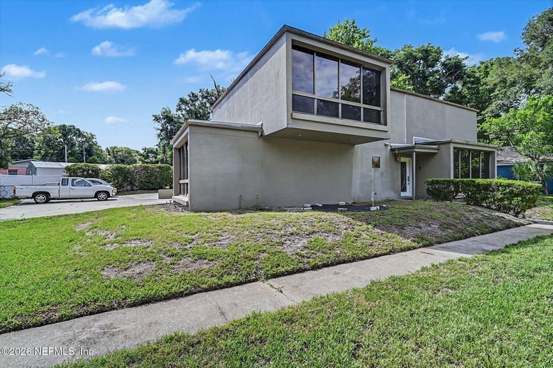633 Delaware Ave, Deland, FL 32720