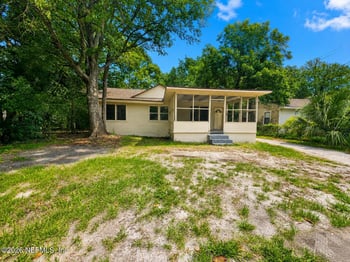 957 Odessa Dr, Jacksonville, FL 32254