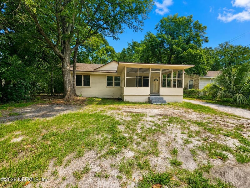 957 Odessa Dr, Jacksonville, FL 32254