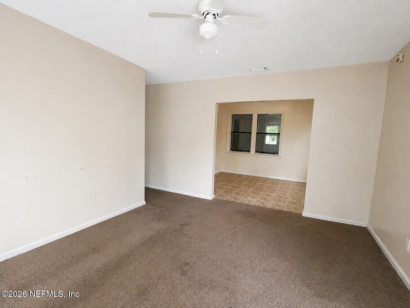 957 Odessa Dr, Jacksonville, FL 32254