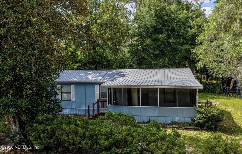 104 Cody Dr, Satsuma, FL 32189