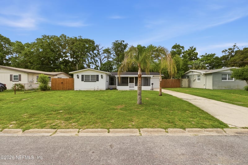 7520 Brockhurst Dr, Jacksonville, FL 32277