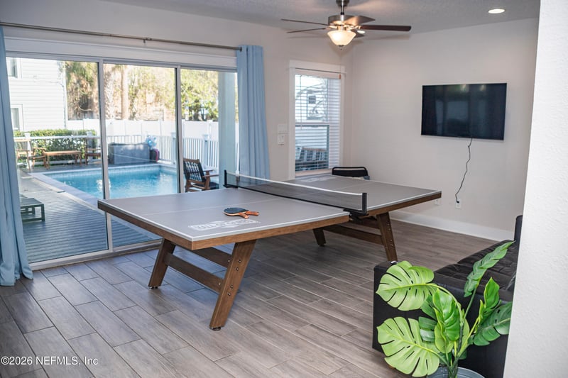 215-217 12th Ave, Jacksonville Beach, FL 32250