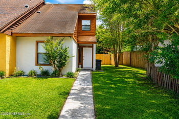 7668 Melissa Ct, Jacksonville, FL 32210