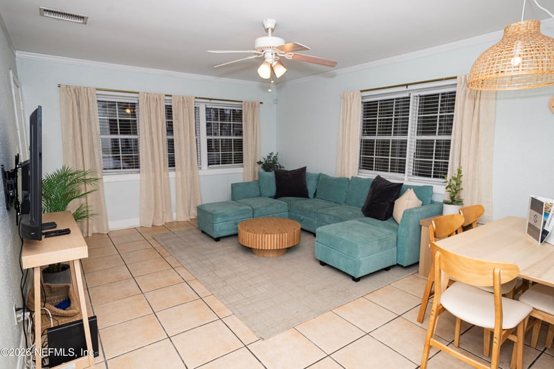 218 4th Ave, Jacksonville Beach, FL 32250