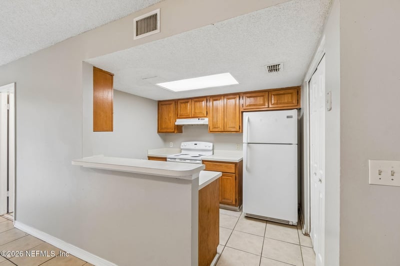 7684 Jana Ln, Jacksonville, FL 32210