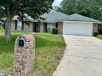 1301 Mcgrits Creek Dr, Jacksonville, FL 32221