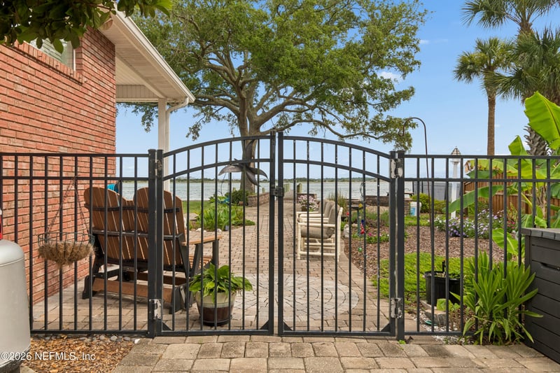 9006 Heckscher Dr, Jacksonville, FL 32226
