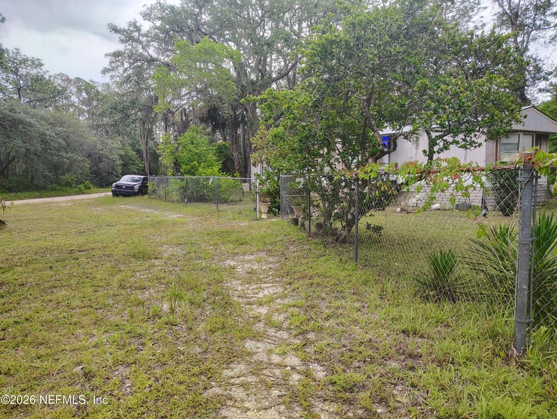 109 Arrowhead Dr, Interlachen, FL 32148