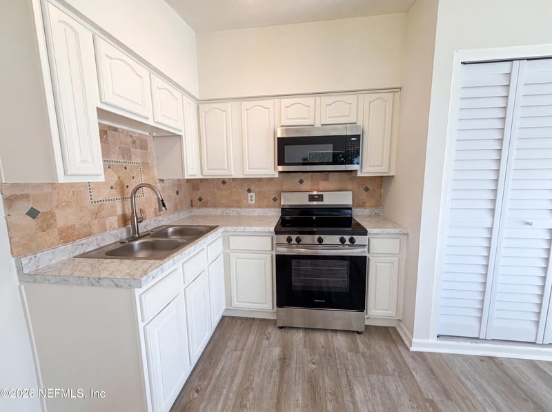 11264 Princessa Ln, Jacksonville, FL 32218