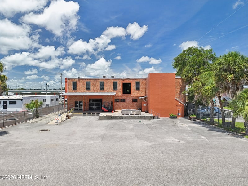 711 Intl Speedway Blvd, Daytona Beach, FL 32114
