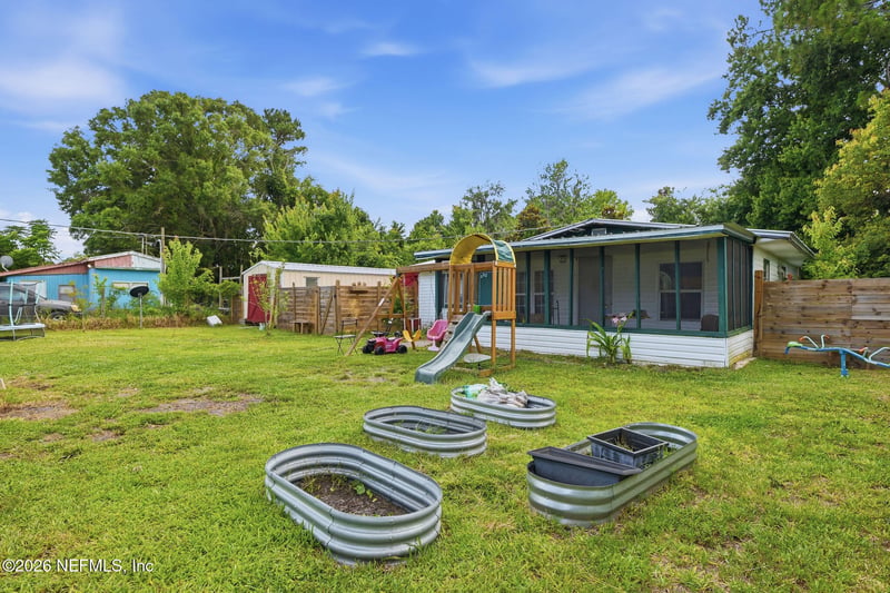 213 Lake Ln, Crescent City, FL 32112