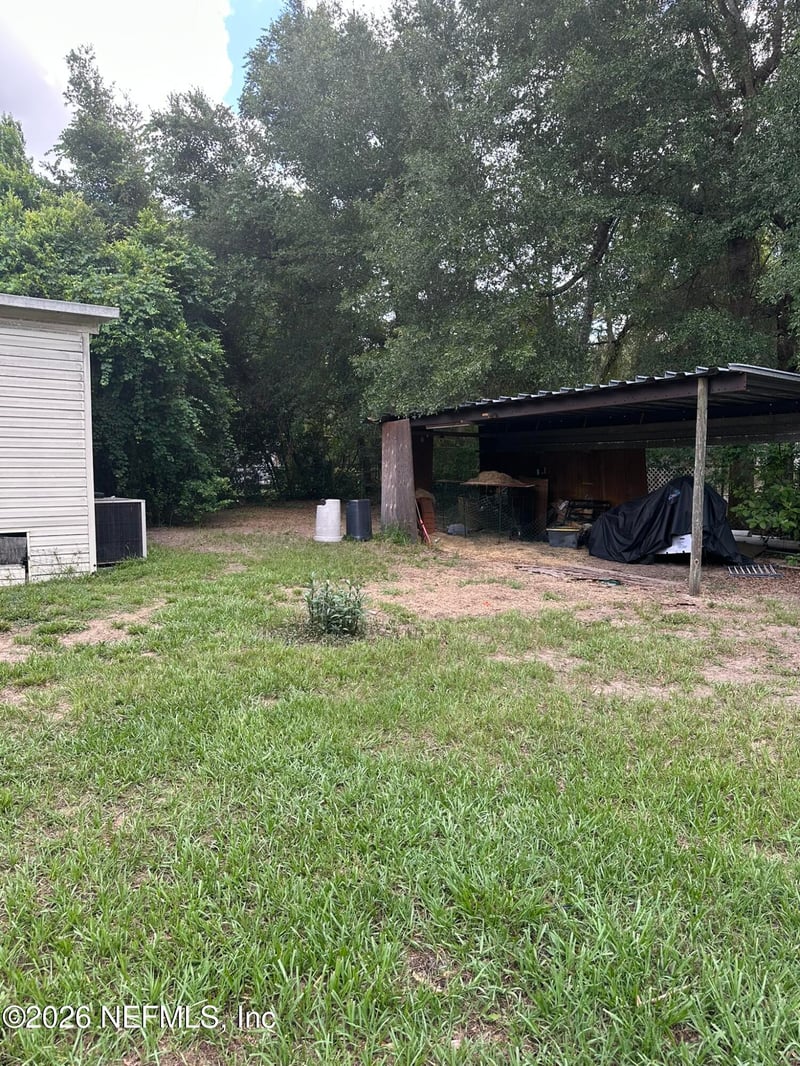 608 Kitty Ave, Interlachen, FL 32148
