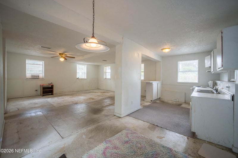 165 Cypress Ave, Green Cove Springs, FL 32043