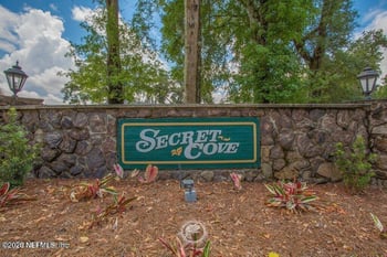 3510 Hidden Lake Dr, Jacksonville, FL 32216