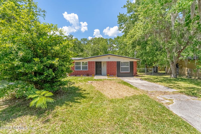 5327 Arrowsmith Rd, Jacksonville, FL 32208