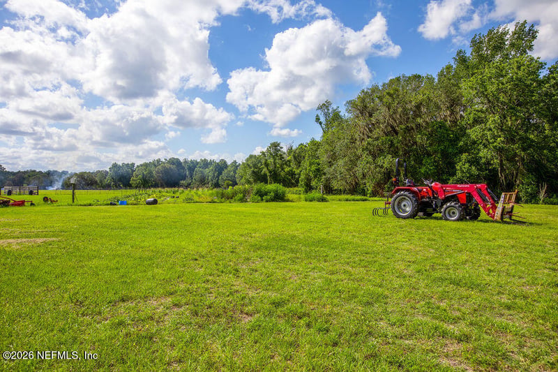 9787 118th Ln, Brooker, FL 32622