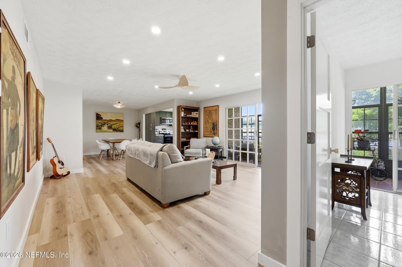 5201 Atlantic Blvd #225, Jacksonville, FL 32207