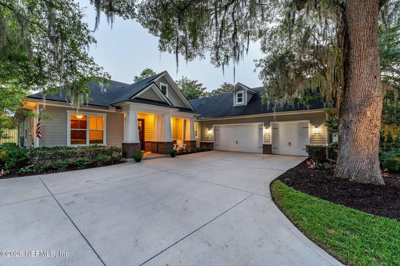 133 Holly Berry Ln, St Johns, FL 32259
