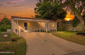 148 Lake Margo Dr, Satsuma, FL 32189