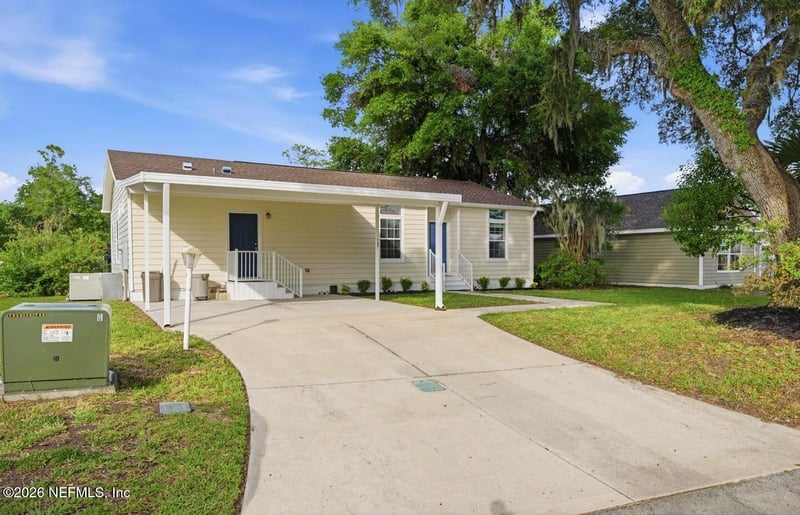 148 Lake Margo Dr, Satsuma, FL 32189