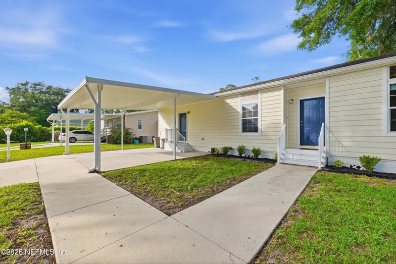 148 Lake Margo Dr, Satsuma, FL 32189