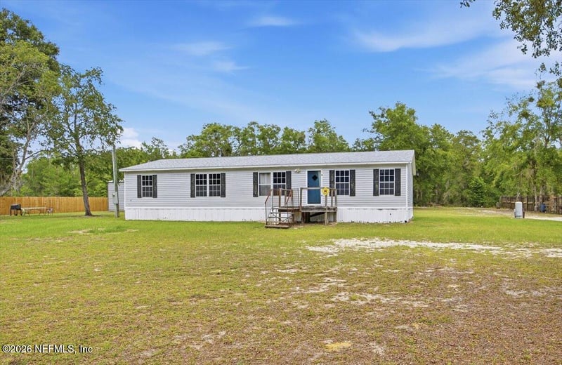 194 Keuka Rd, Interlachen, FL 32148