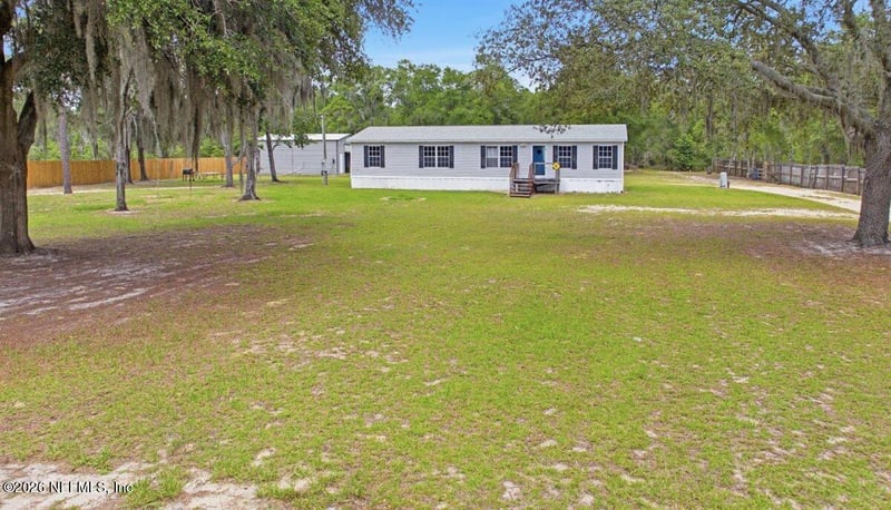194 Keuka Rd, Interlachen, FL 32148