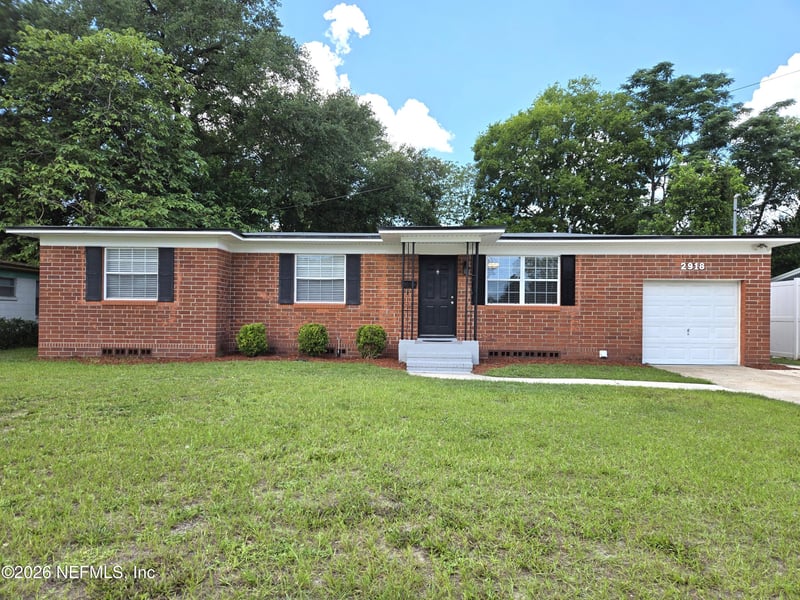 2918 Red Oak Dr, Jacksonville, FL 32277