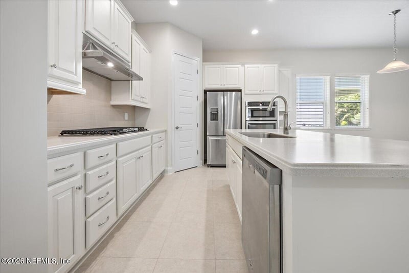381 Pelican Pointe Rd, Ponte Vedra, FL 32081