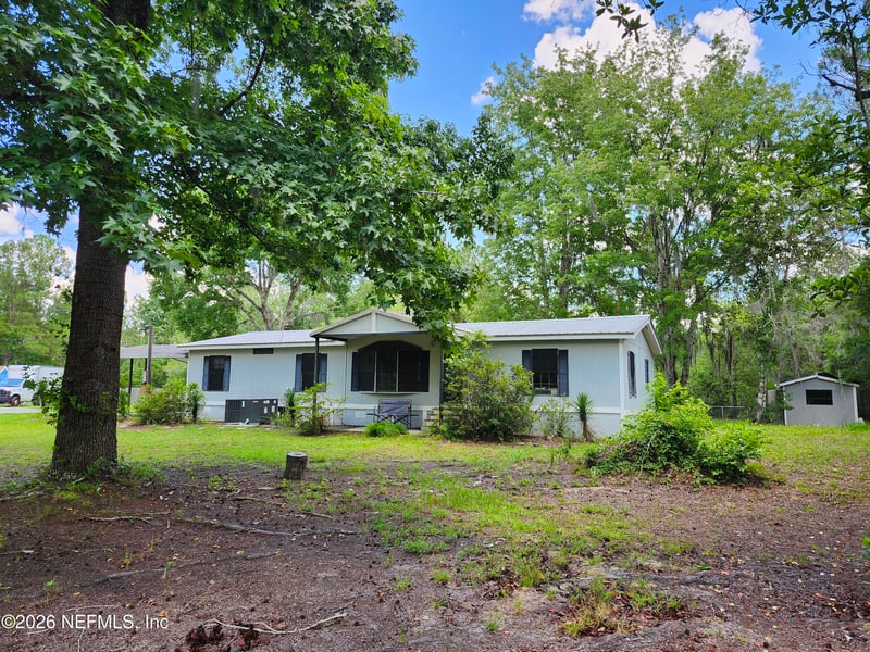 132 Palmetto Point Ln, San Mateo, FL 32187