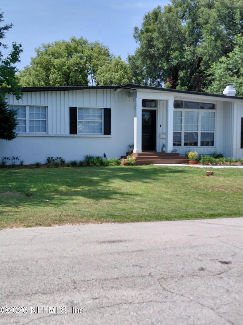 3024 Delor Dr, Jacksonville, FL 32223