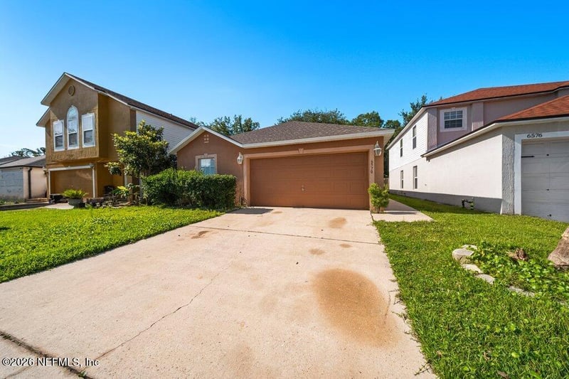 6570 Gentle Oaks Dr, Jacksonville, FL 32244