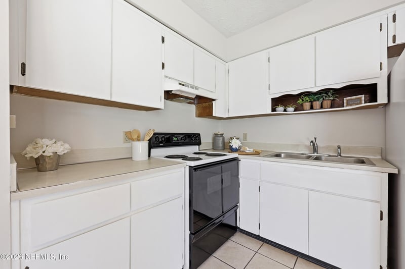 3210 Donhurst St, Jacksonville, FL 32277