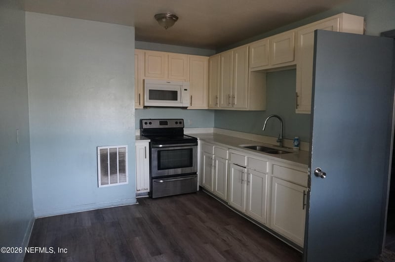 8308 Hare Ave, Jacksonville, FL 32211