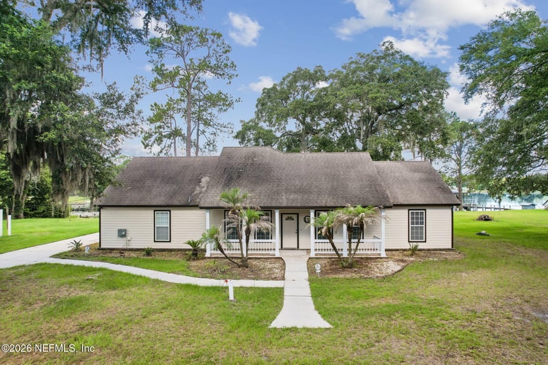 105 Sunny Ln, Pomona Park, FL 32181