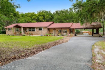 500 Walnut St, Welaka, FL 32193