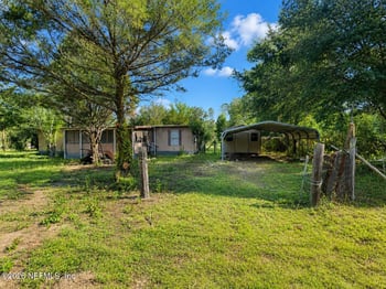 602 Junior Lake Dr, Interlachen, FL 32148