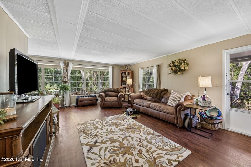 110 Plumosa Dr, Georgetown, FL 32139