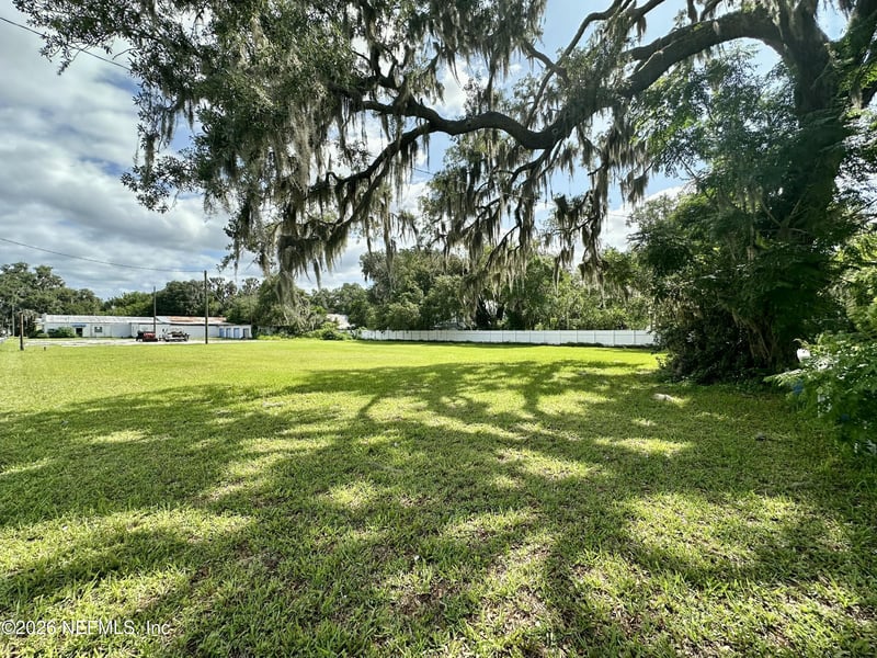 000 Summit St, Crescent City, FL 32112